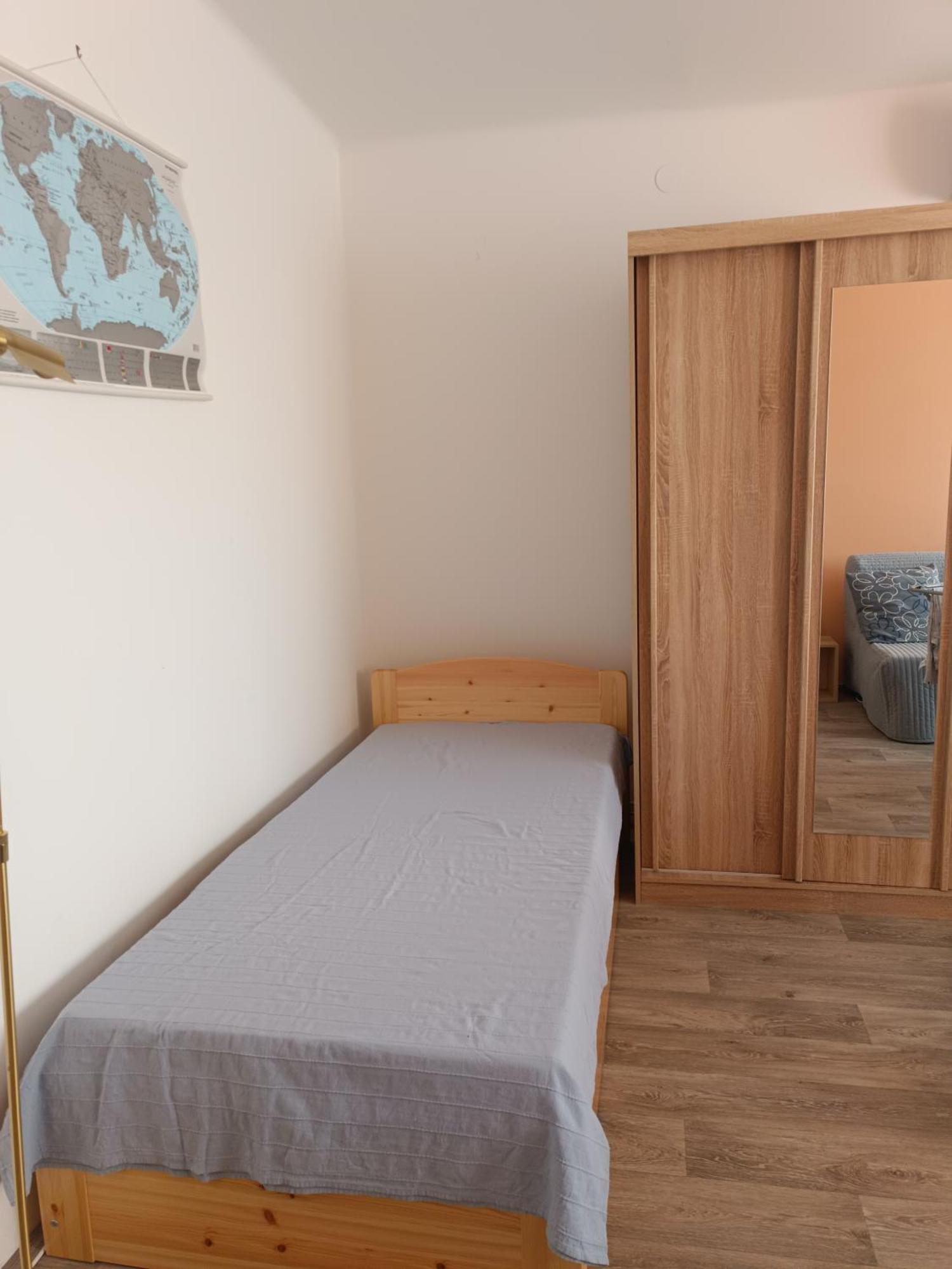 100 Lepes - 100 Steps - Apt With Huge Terrace Next To The Thermal Bath Harkany Exterior photo